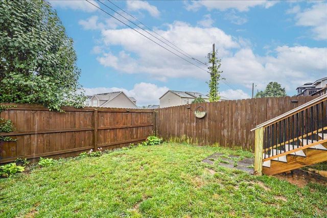 508 & 506 Platt Drive, Nicholasville, KY 40356
