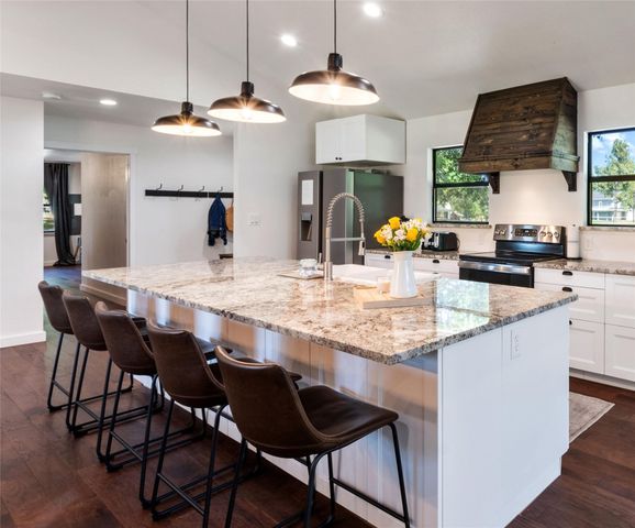 311 Oak Lane, Tool, TX 75143