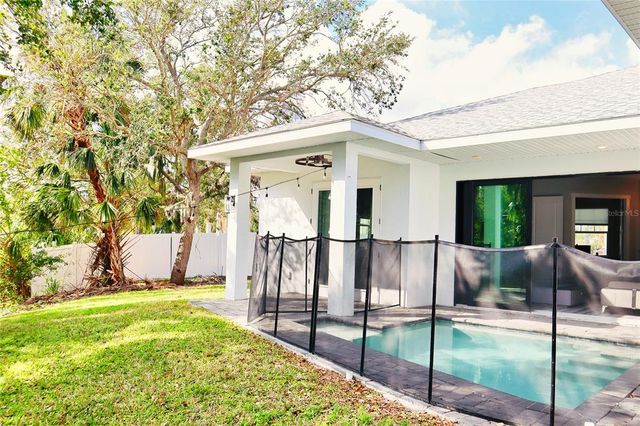 809 30TH COURT E, Bradenton, FL 34208