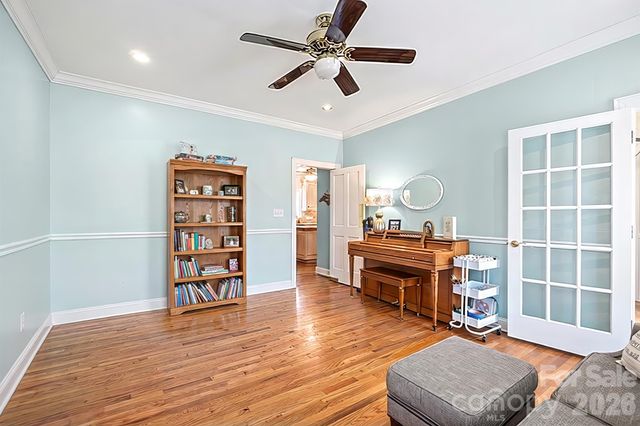 4125 Hideaway Court NE, Hickory, NC 28601