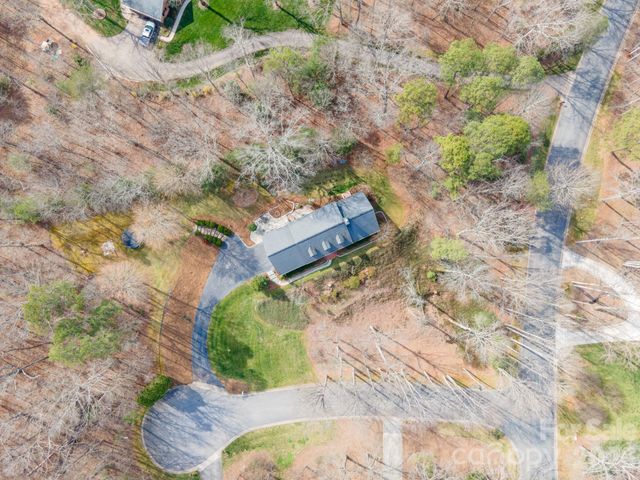 4125 Hideaway Court NE, Hickory, NC 28601