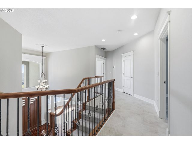 2337 Nw PINNACLE Dr, Portland, OR 97229