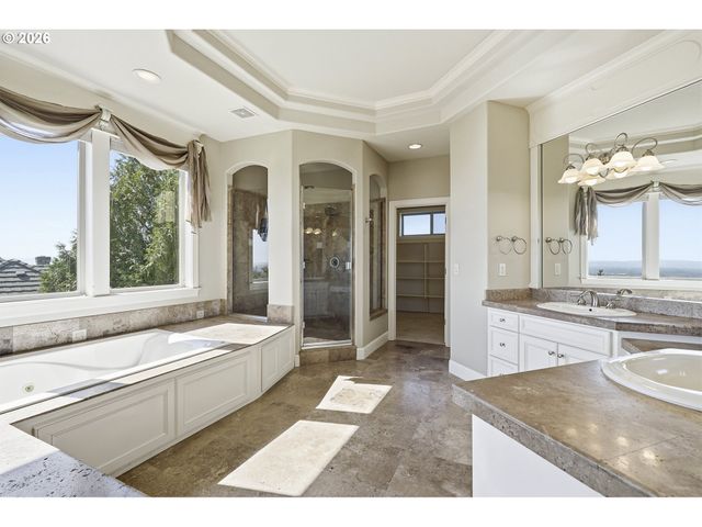 2337 Nw PINNACLE Dr, Portland, OR 97229