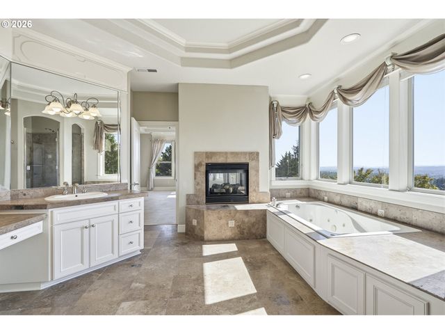 2337 Nw PINNACLE Dr, Portland, OR 97229