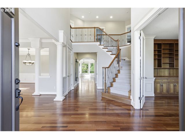 2337 Nw PINNACLE Dr, Portland, OR 97229