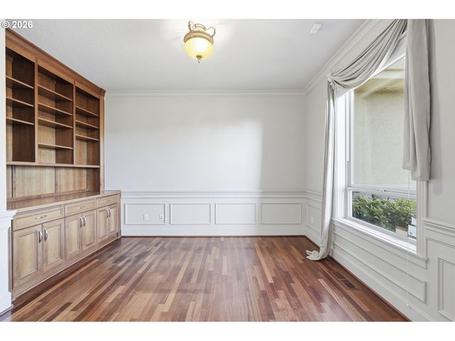 2337 Nw PINNACLE Dr, Portland, OR 97229