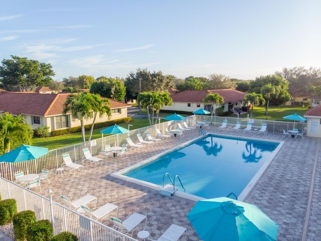 4450 Nutmeg Tree Lane B, Boynton Beach, FL 33436