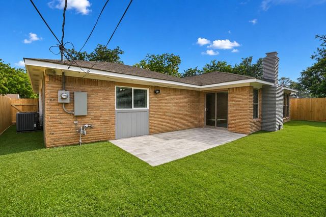 7522 Jackwood Street, Houston, TX 77074