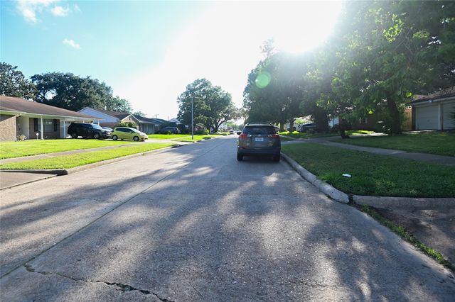 7522 Jackwood Street, Houston, TX 77074