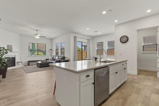 1661 Castlerock Drive, Hollister, CA 95023