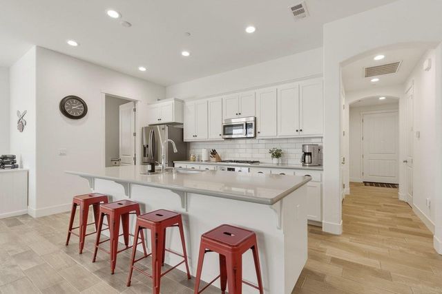 1661 Castlerock Drive, Hollister, CA 95023