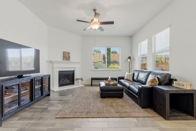 1661 Castlerock Drive, Hollister, CA 95023