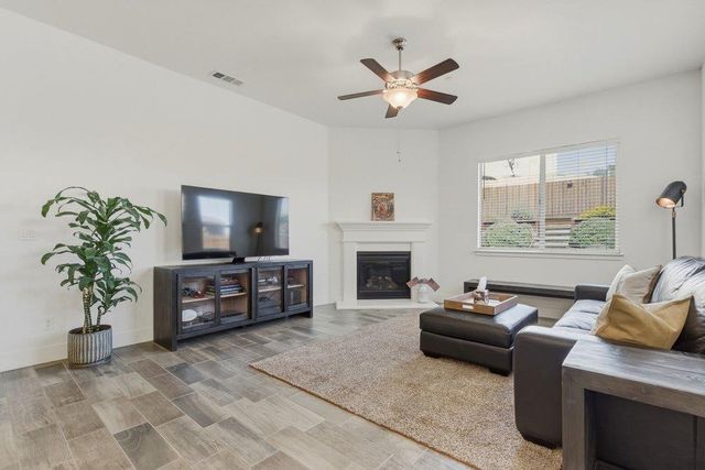 1661 Castlerock Drive, Hollister, CA 95023