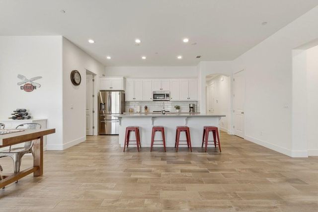 1661 Castlerock Drive, Hollister, CA 95023