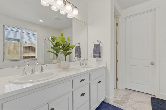1661 Castlerock Drive, Hollister, CA 95023