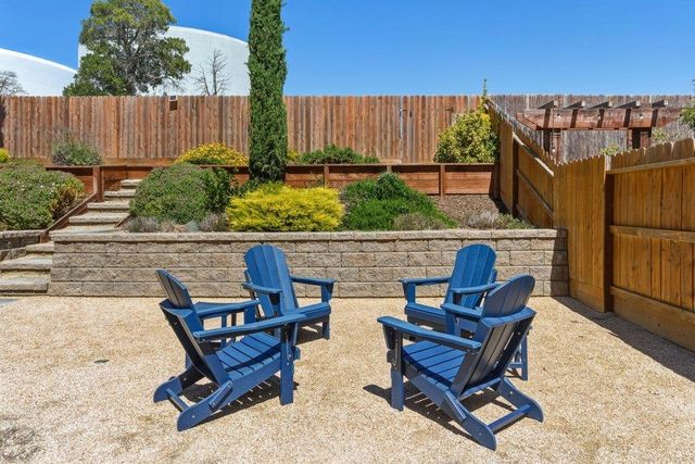 1661 Castlerock Drive, Hollister, CA 95023