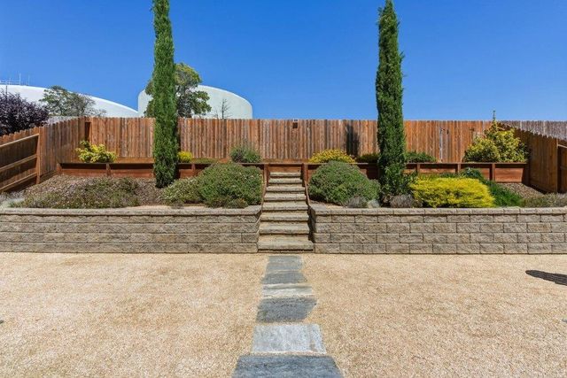 1661 Castlerock Drive, Hollister, CA 95023