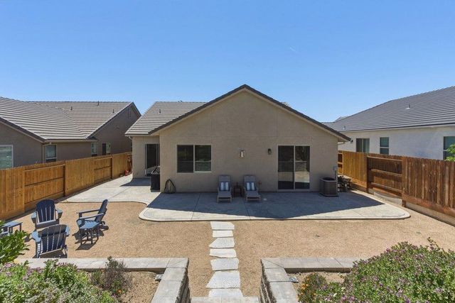 1661 Castlerock Drive, Hollister, CA 95023