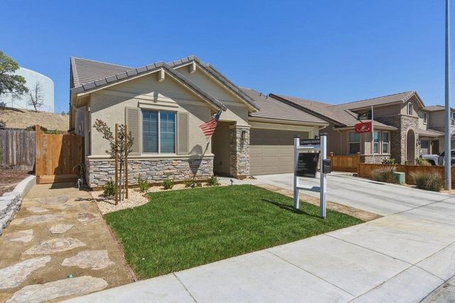 1661 Castlerock Drive, Hollister, CA 95023