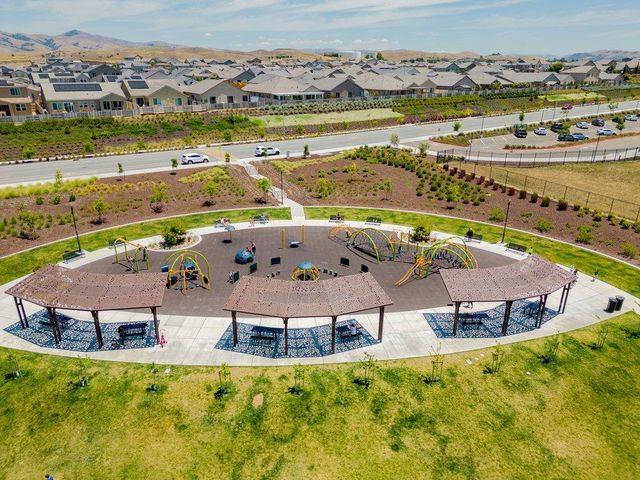1661 Castlerock Drive, Hollister, CA 95023
