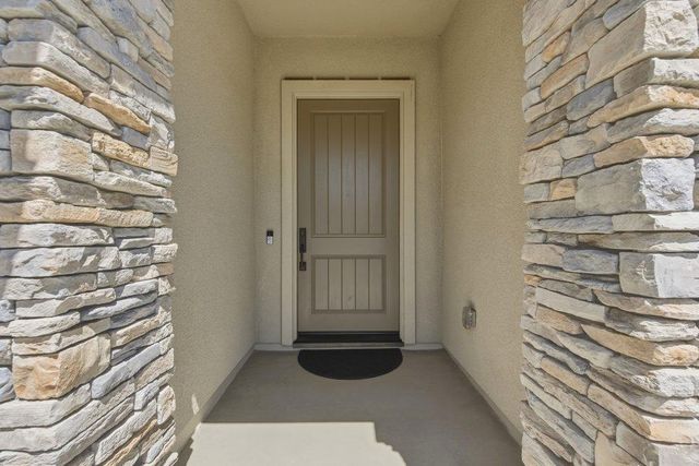 1661 Castlerock Drive, Hollister, CA 95023