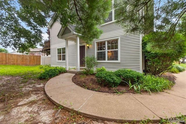 1801 Florine Boulevard A, St Charles, MO 63303
