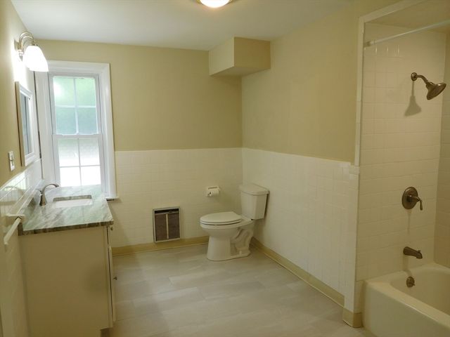 80 Carmel Road 5, Andover, MA 01810