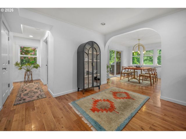 3823 Se ALDERCREST Rd, Milwaukie, OR 97222