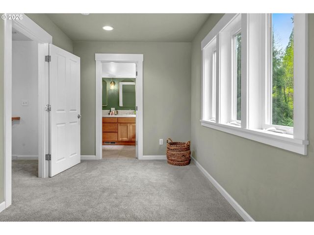 3823 Se ALDERCREST Rd, Milwaukie, OR 97222