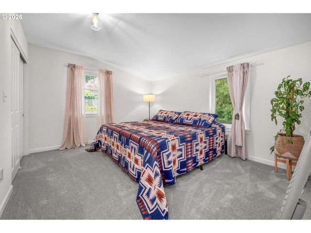 3823 Se ALDERCREST Rd, Milwaukie, OR 97222