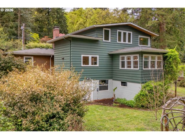 3823 Se ALDERCREST Rd, Milwaukie, OR 97222