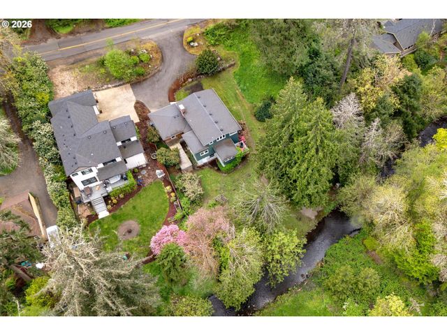 3823 Se ALDERCREST Rd, Milwaukie, OR 97222