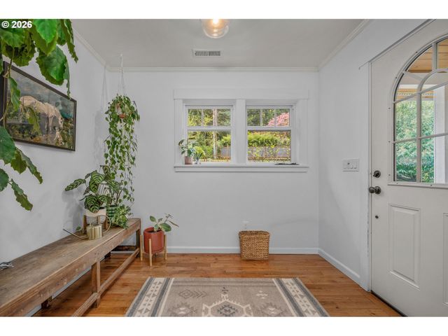 3823 Se ALDERCREST Rd, Milwaukie, OR 97222