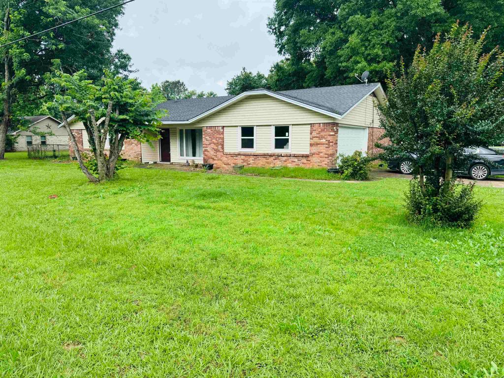 10 Quapaw Trail, Jacksonville, AR 72076