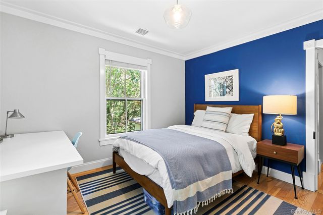 28 Wolf Way, East Hampton, NY 11937