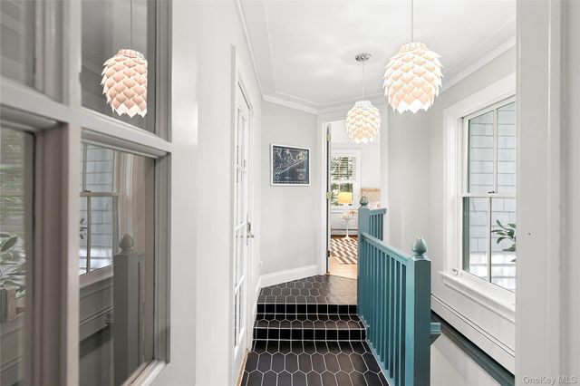 28 Wolf Way, East Hampton, NY 11937