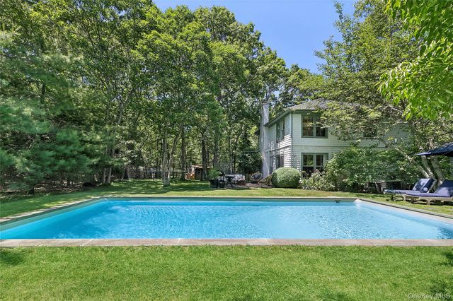 28 Wolf Way, East Hampton, NY 11937