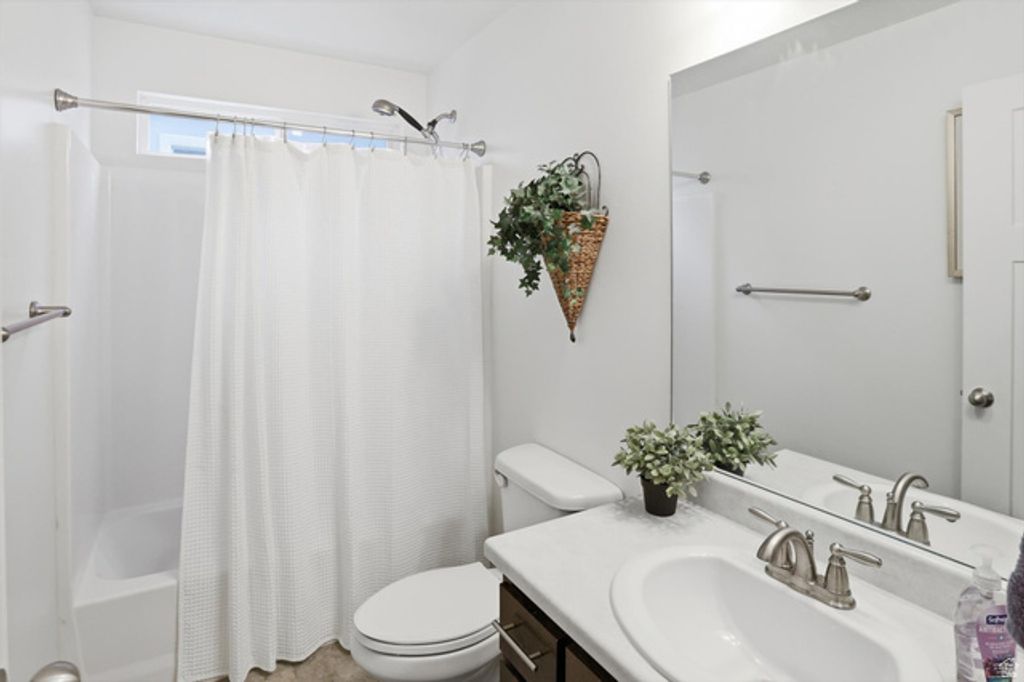 Image 31 of property listing at 4432 W HILL SHADOW WAY, Herriman, UT 84096