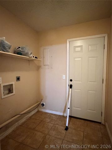 703 W Cedar, Wilburton, OK 74578