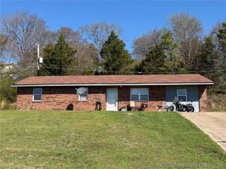 703 W Cedar, Wilburton, OK 74578