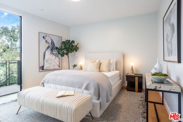 11600 Dunstan Way 301, Los Angeles, CA 90049