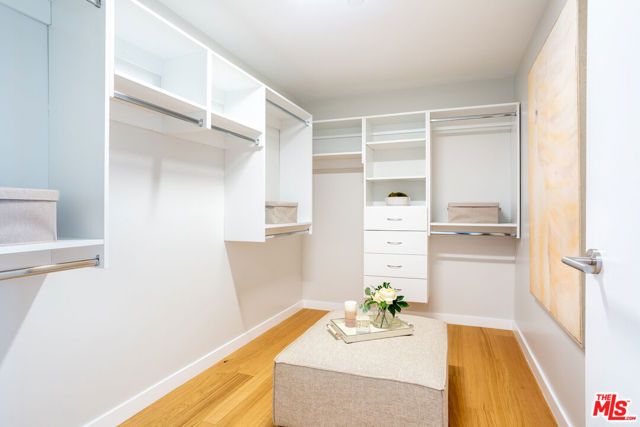 11600 Dunstan Way 301, Los Angeles, CA 90049