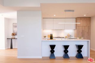 11600 Dunstan Way 301, Los Angeles, CA 90049