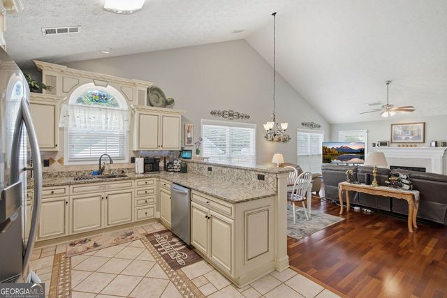 5780 Newberry Point Drive, Flowery Branch, GA 30542