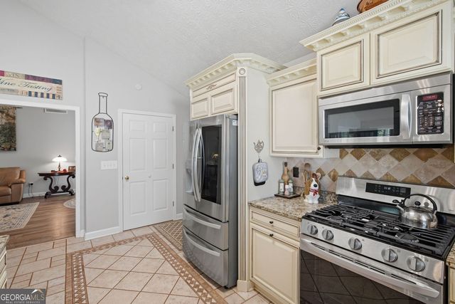 5780 Newberry Point Drive, Flowery Branch, GA 30542