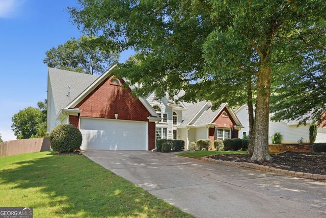 5780 Newberry Point Drive, Flowery Branch, GA 30542