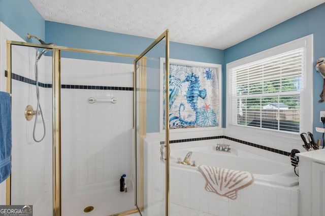 5780 Newberry Point Drive, Flowery Branch, GA 30542