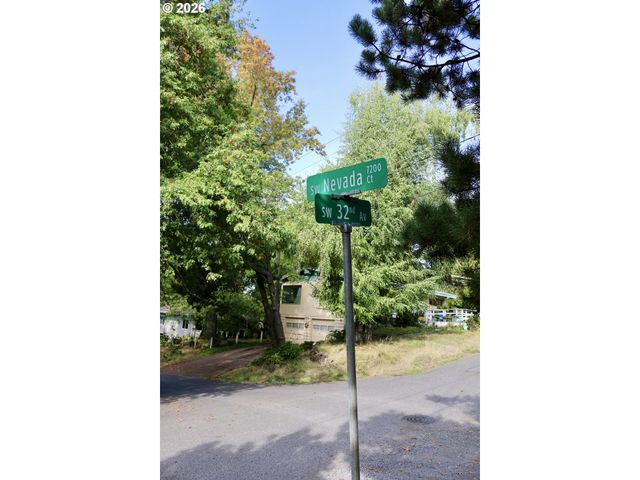 7137 Sw 32ND Ave, Portland, OR 97219