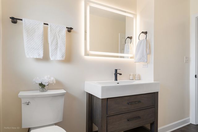 11N958 Almora Terrace, Elgin, IL 60124