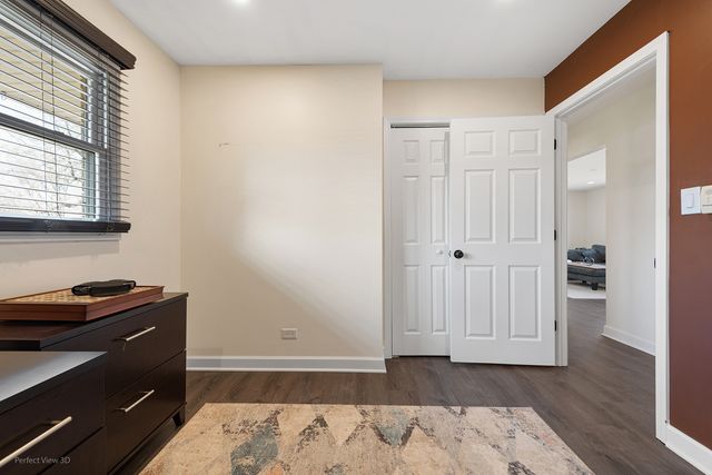 11N958 Almora Terrace, Elgin, IL 60124